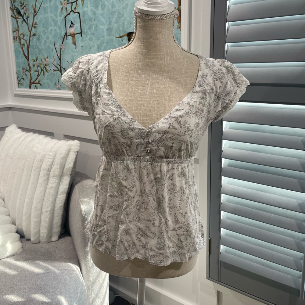 Guess blouse size medium